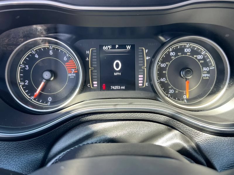 Used 2020 Jeep Cherokee Latitude Plus FWD image 30