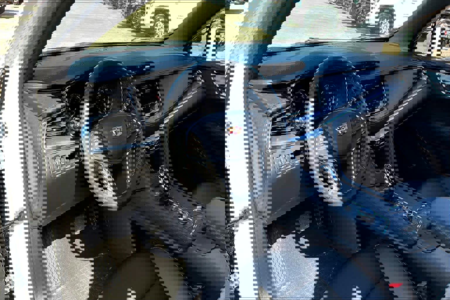 Used 2025 Cadillac XT5 Luxury w/ LPO, Floor Liner Package image 18