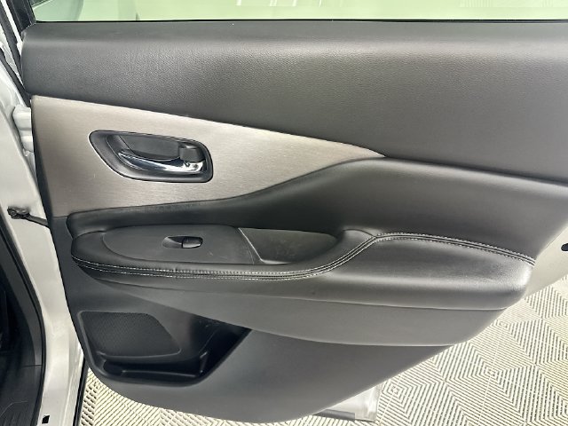 Used 2021 Nissan Murano S FWD image 25