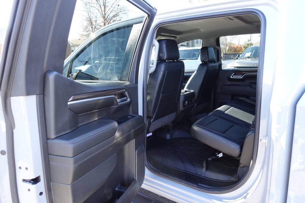 Used 2024 Chevrolet Silverado 1500 RST w/ Protection Package AWD/4WD image 17