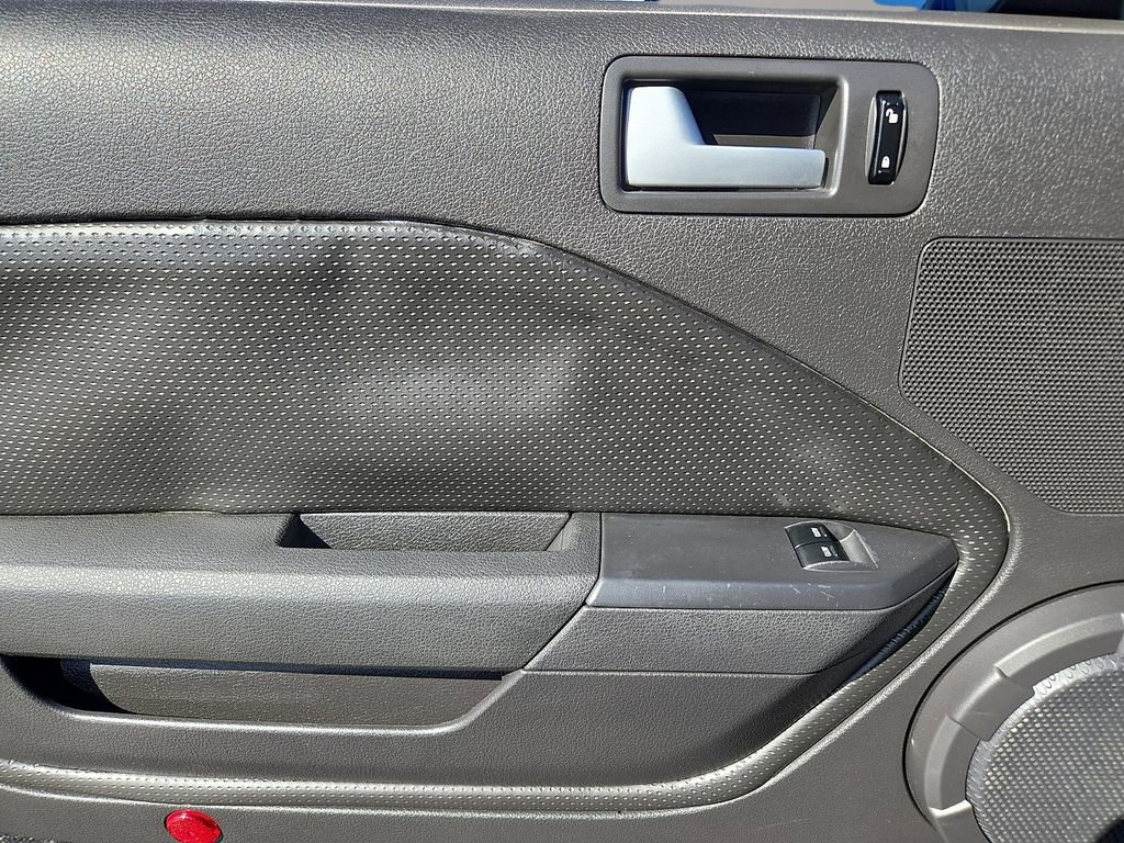 Used 2007 Ford Mustang GT image 15