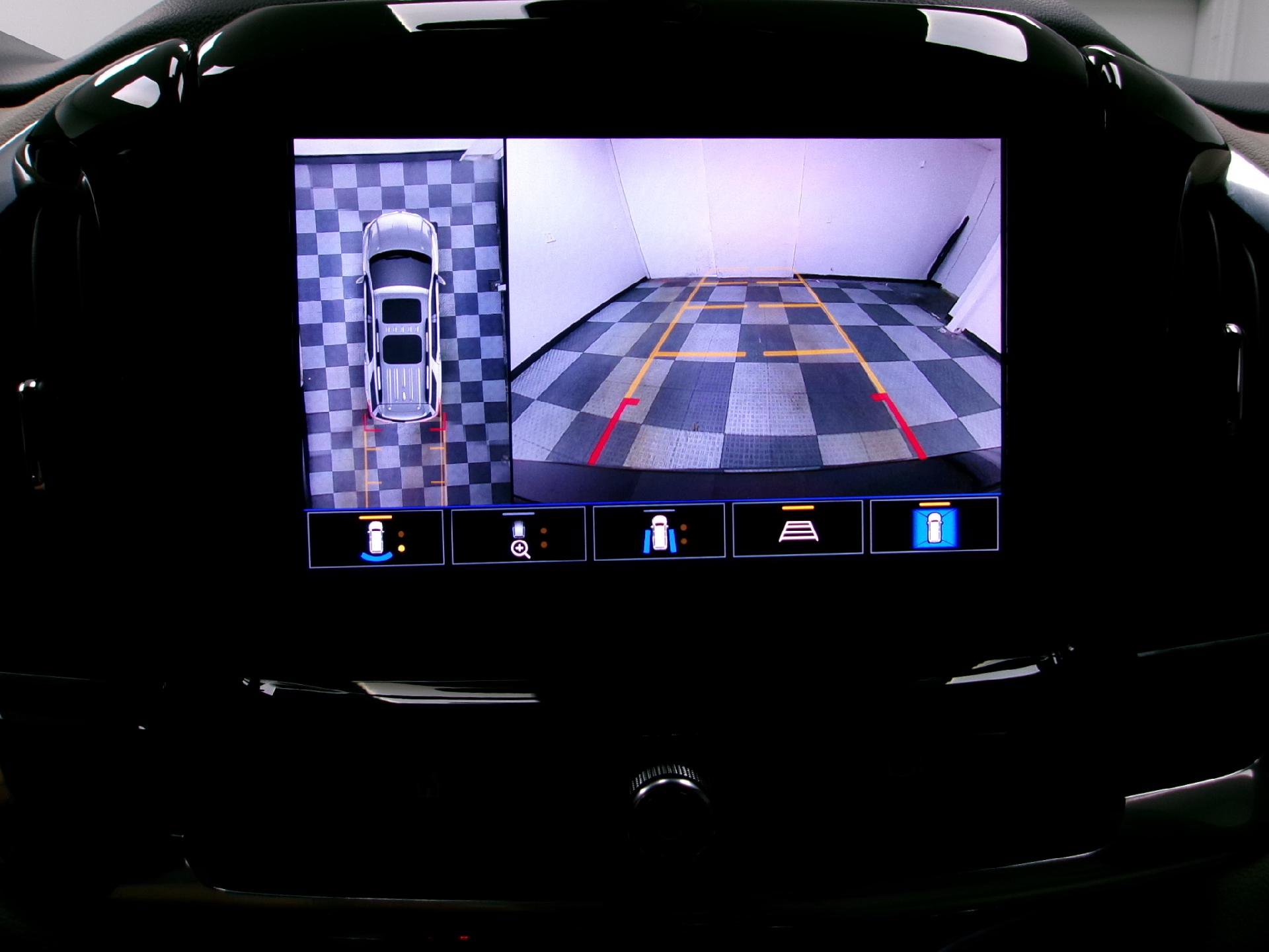 Certified 2022 Chevrolet Traverse LT w/ LT Premium Package image 6