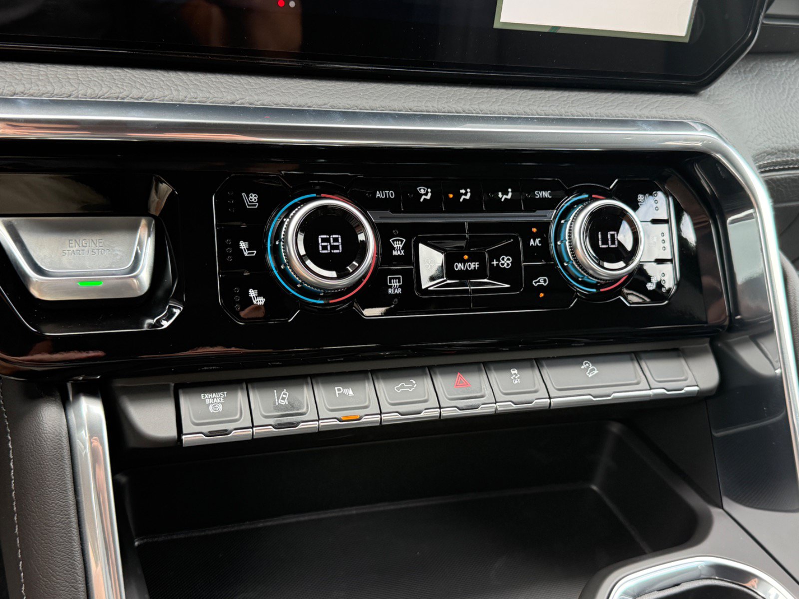 New 2026 GMC Sierra 2500 Denali AWD/4WD image 34