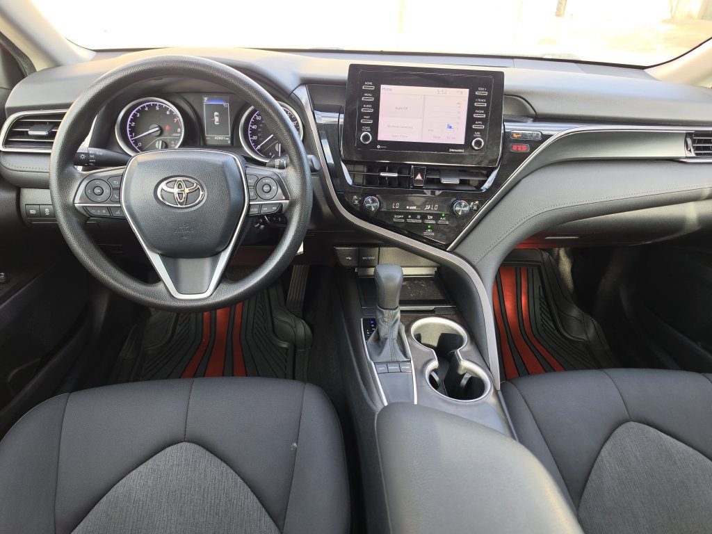 Used 2022 Toyota Camry LE FWD image 7