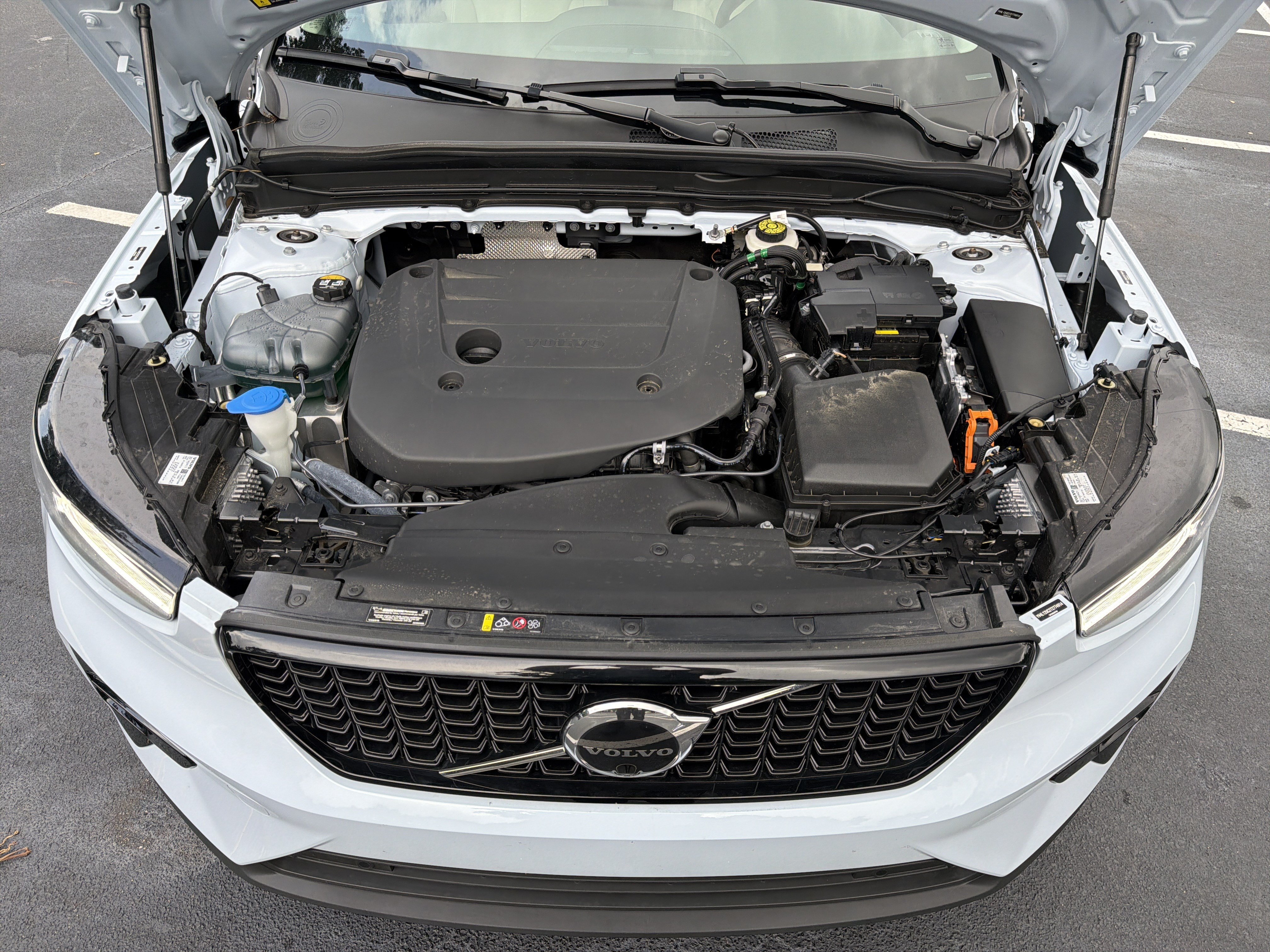 Certified 2026 Volvo XC40 B5 Plus w/ Protection Package Premier AWD/4WD image 36
