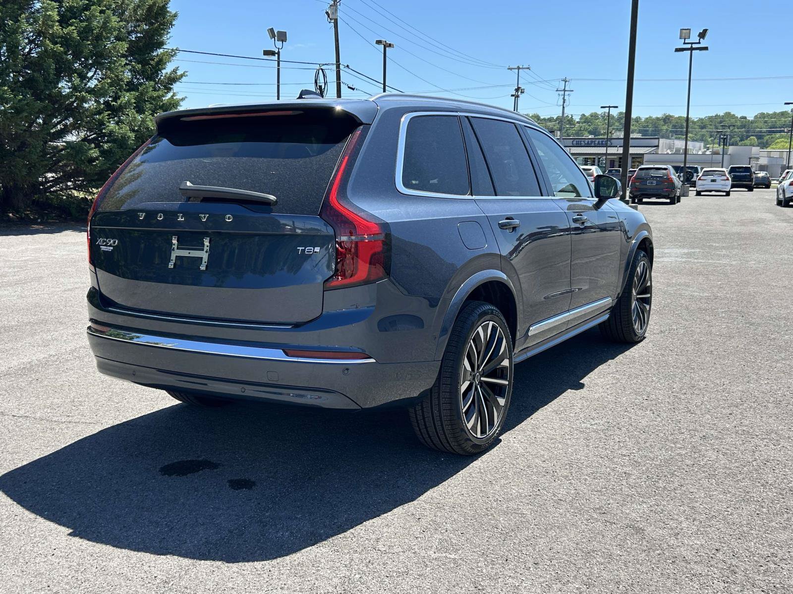 New 2026 Volvo XC90 T8 Ultra w/ Protection Package Premier AWD/4WD image 3