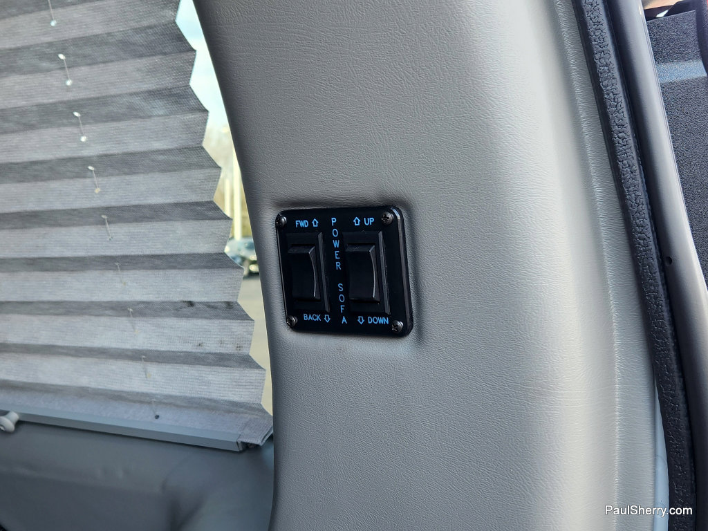 Used 2021 Chevrolet Express 2500 LS w/ Enhanced Convenience Package image 23