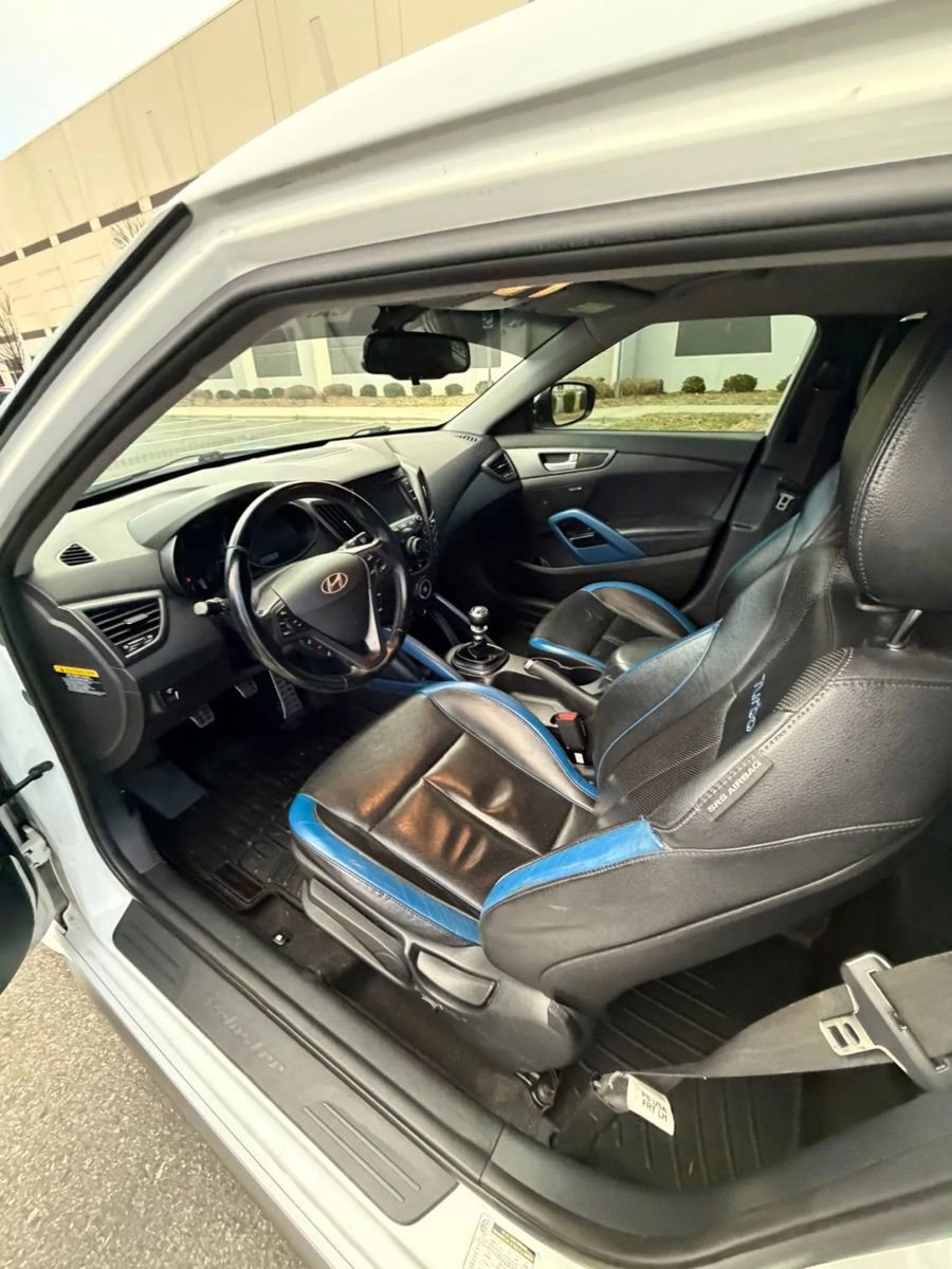 Used 2014 Hyundai Veloster Turbo image 11