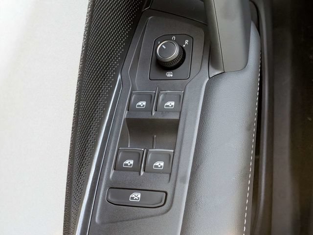 New 2026 Volkswagen Tiguan SE FWD image 25