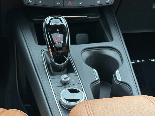 Used 2025 Cadillac XT4 Sport AWD/4WD image 6