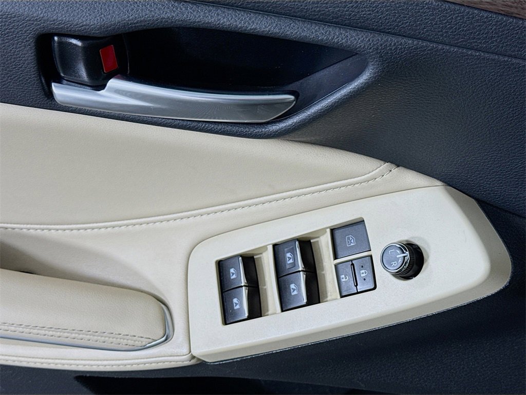 Certified 2020 Toyota Avalon XLE w/ Moonroof Package image 23