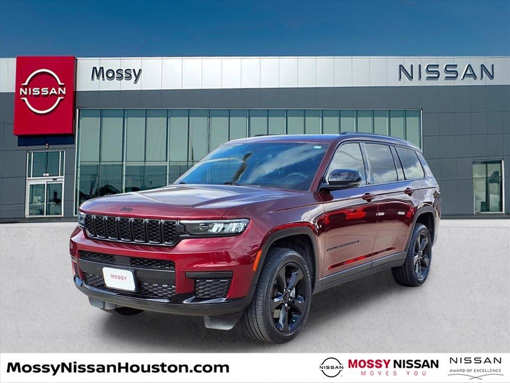 Used 2024 Jeep Grand Cherokee L Laredo image 3