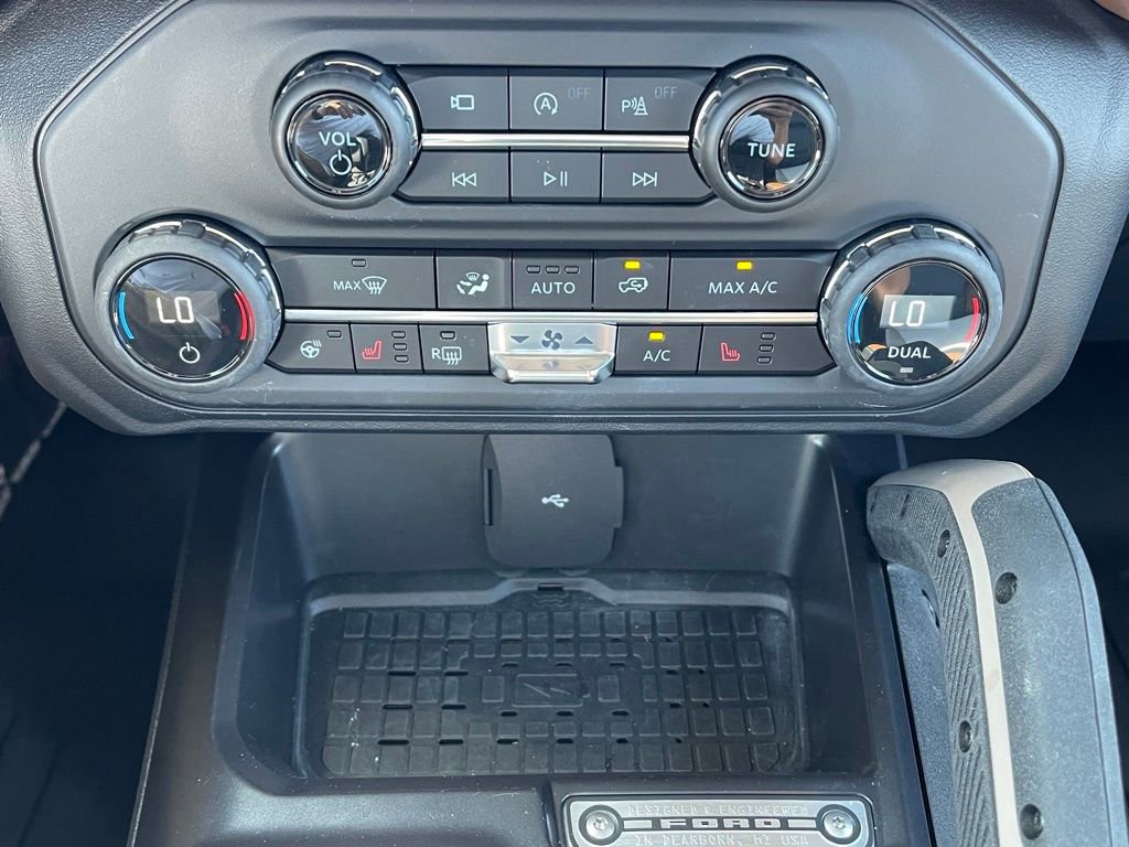Used 2024 Ford Bronco Outer Banks AWD/4WD image 14