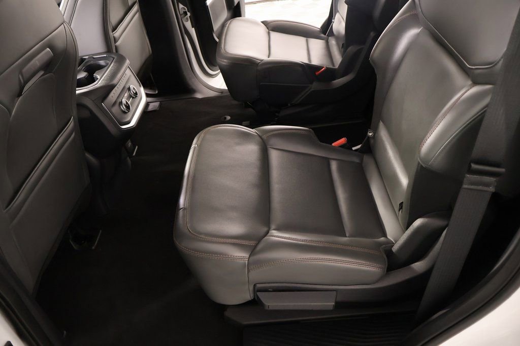 Used 2025 Ford Expedition Active image 12