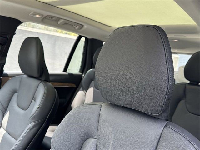 New 2024 Volvo XC90 B6 Plus w/ Protection Package Premier image 21