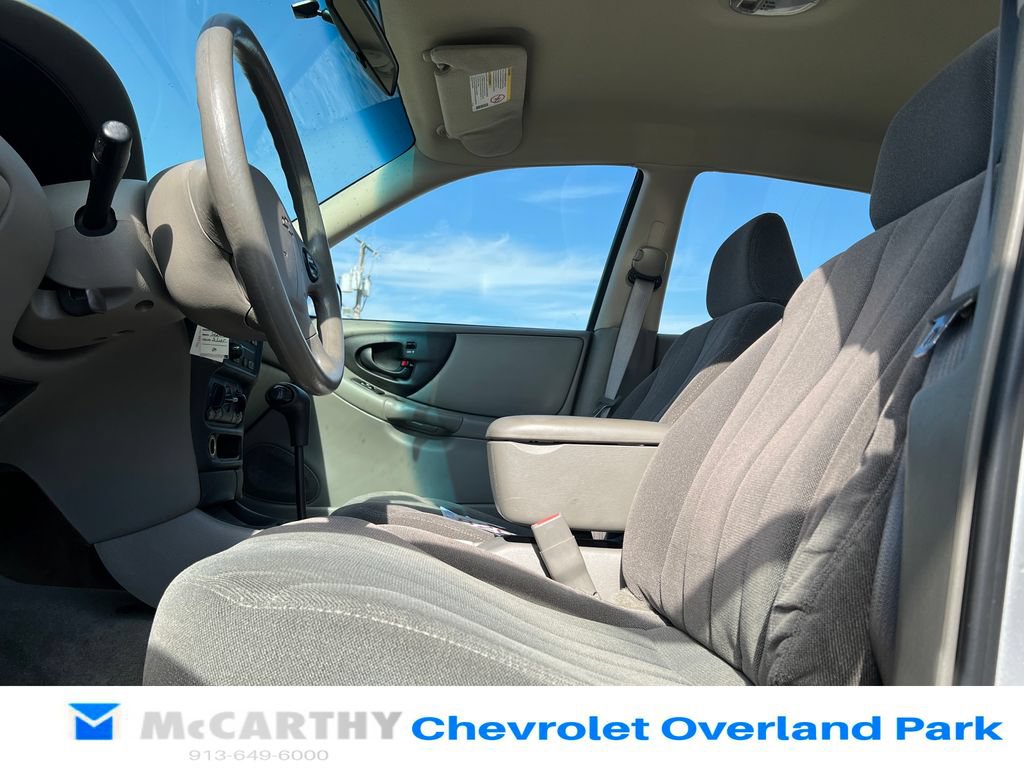 Used 2003 Chevrolet Malibu V6 w/ Preferred Equipment Group 1 FWD image 10