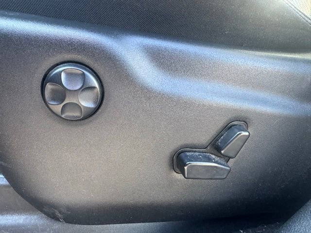 Used 2019 Jeep Grand Cherokee Limited w/ Luxury Group II image 17