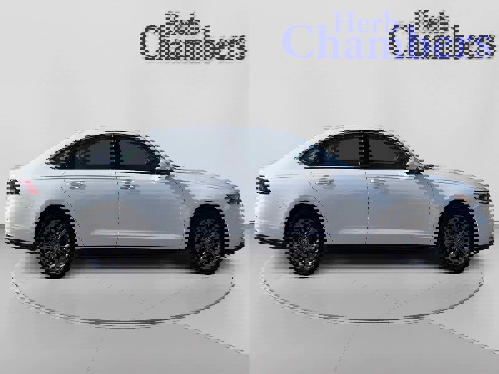 Used 2024 Honda Accord EX image 11