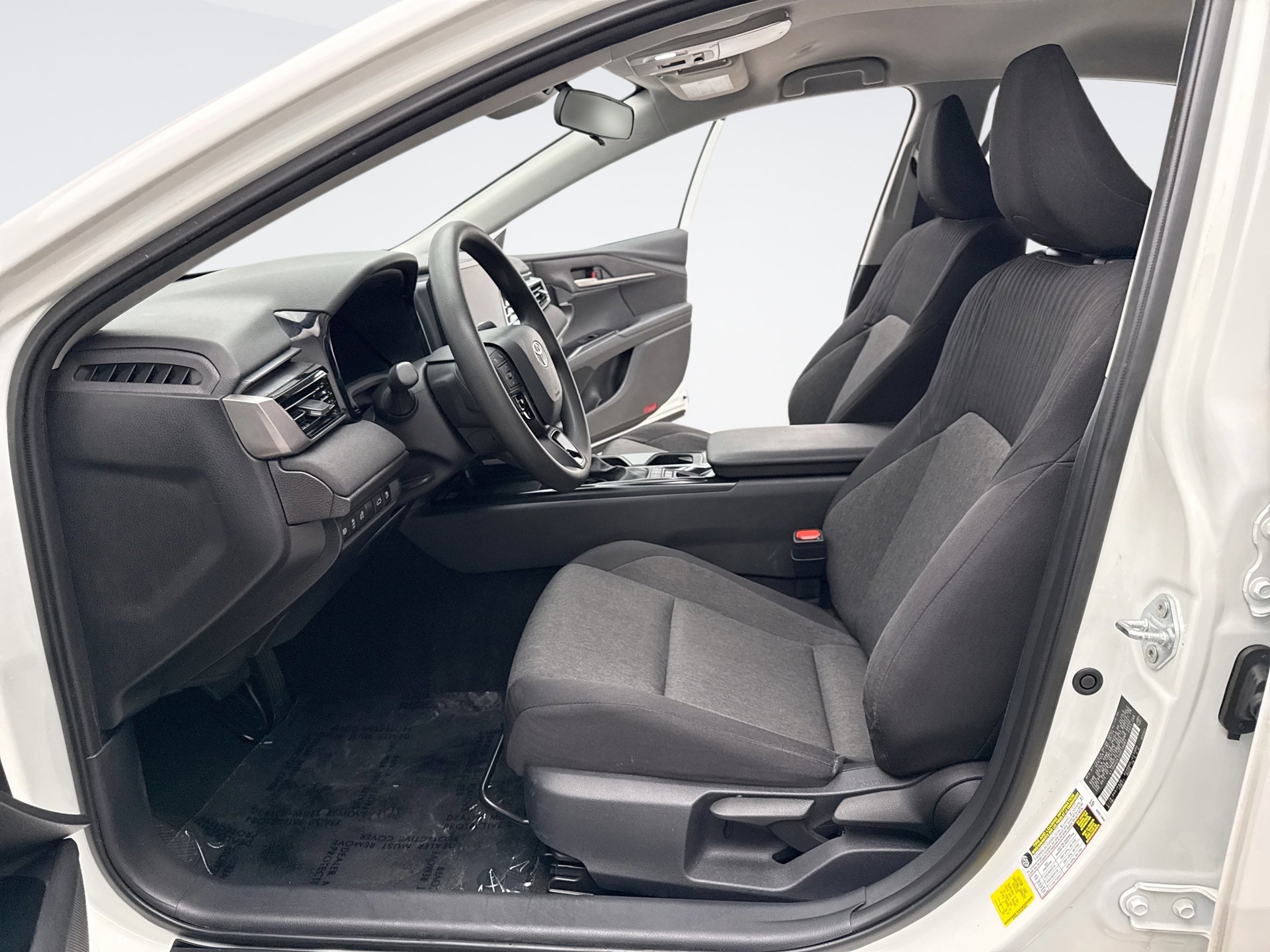 Used 2025 Toyota Camry LE FWD image 11