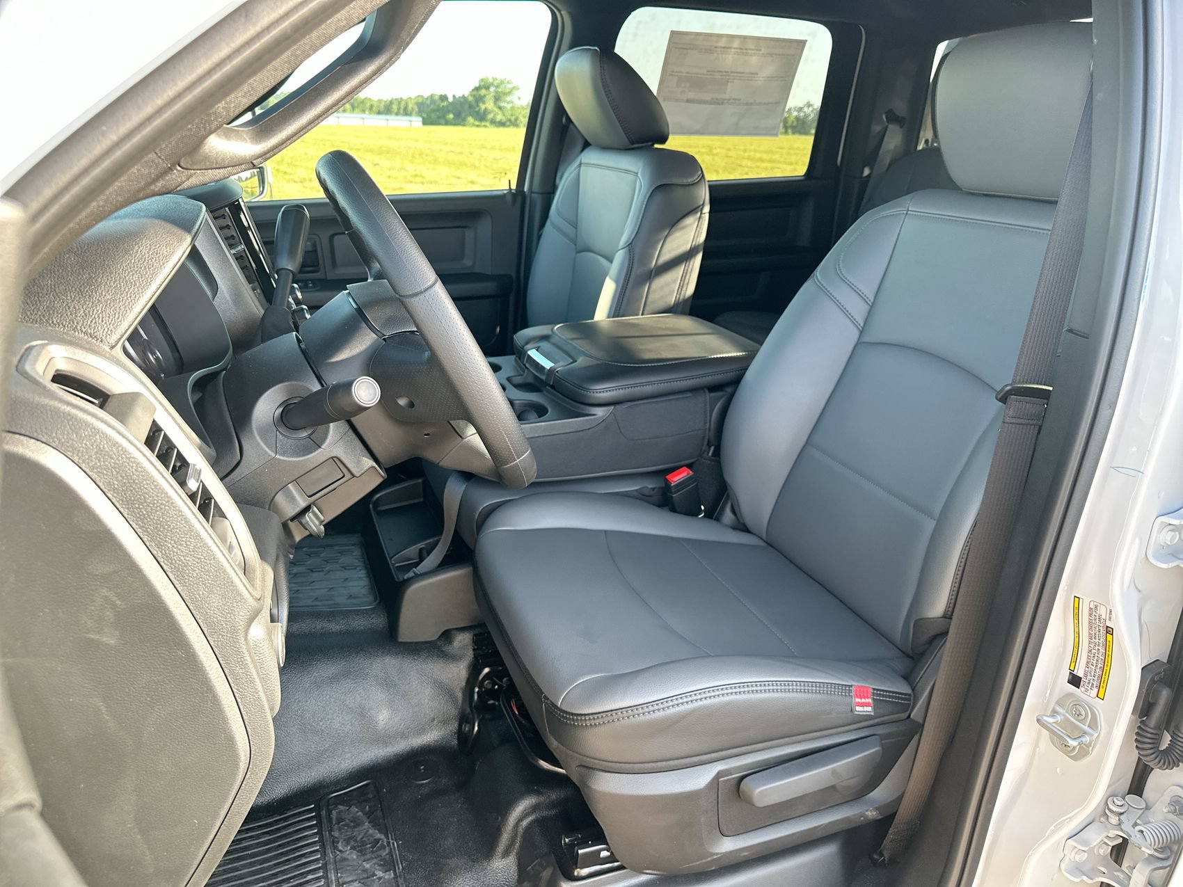 New 2025 RAM 5500 Tradesman AWD/4WD image 11