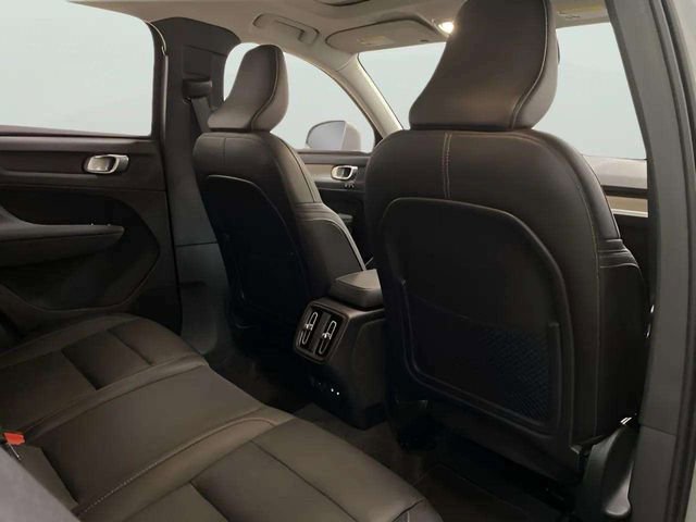 Used 2025 Volvo XC40 B5 Plus AWD/4WD image 81