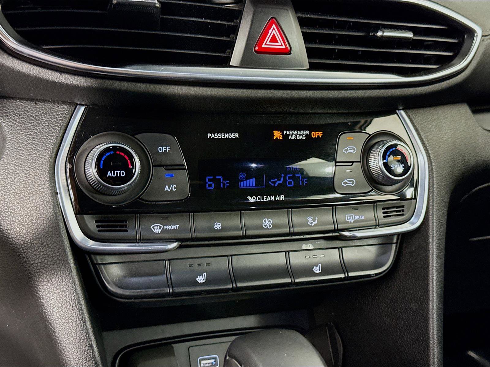Used 2019 Hyundai Santa Fe Limited image 16
