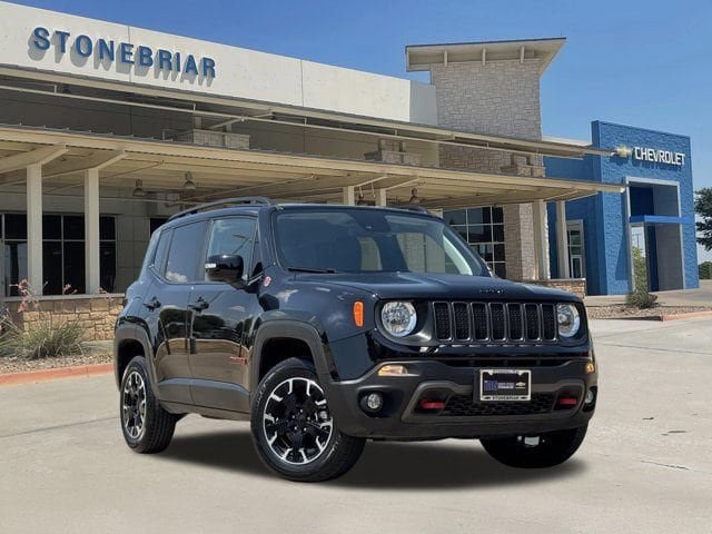 Used 2023 Jeep Renegade Trailhawk AWD/4WD image 1