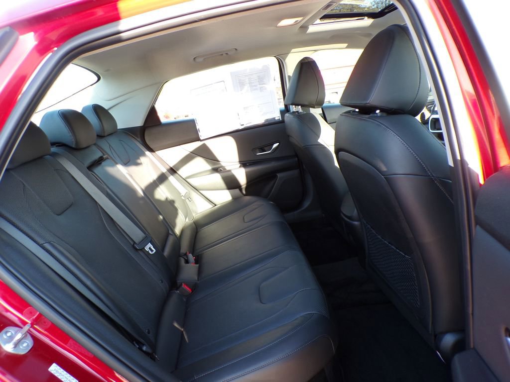 Certified 2023 Hyundai Elantra Limited FWD image 20