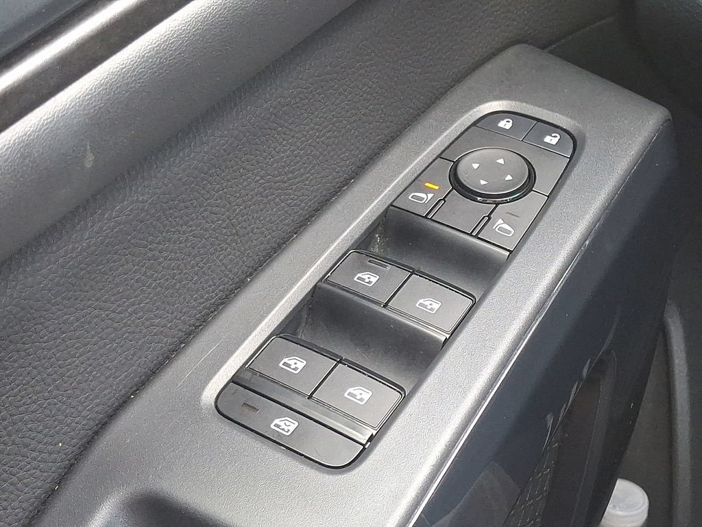 Used 2024 Nissan Pathfinder SV FWD image 23