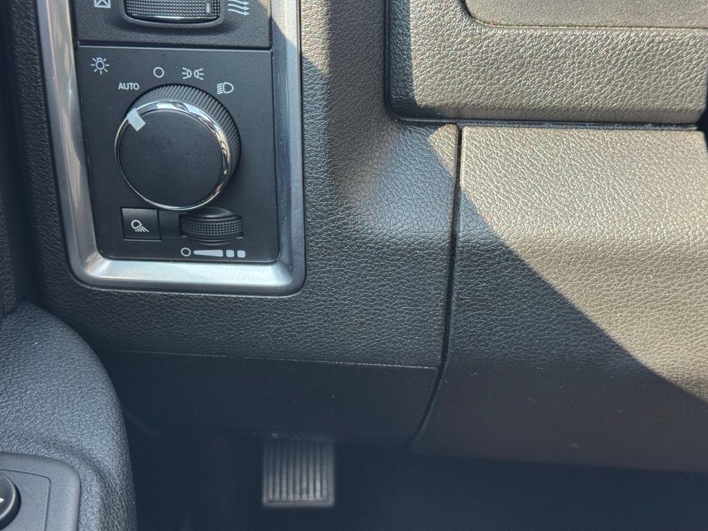 Used 2024 RAM 1500 Warlock RWD image 23