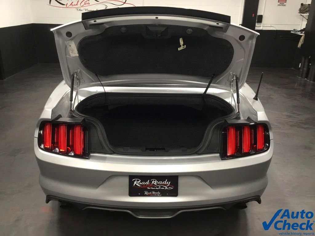 Used 2016 Ford Mustang Premium image 23