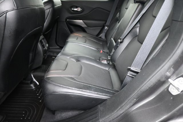 Used 2022 Jeep Cherokee Limited AWD/4WD image 27