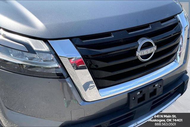 Used 2023 Nissan Pathfinder Platinum FWD image 32