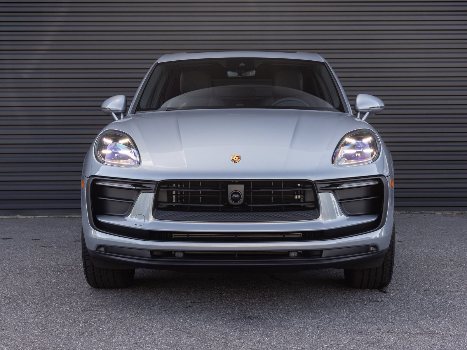 Certified 2026 Porsche Macan AWD/4WD image 7