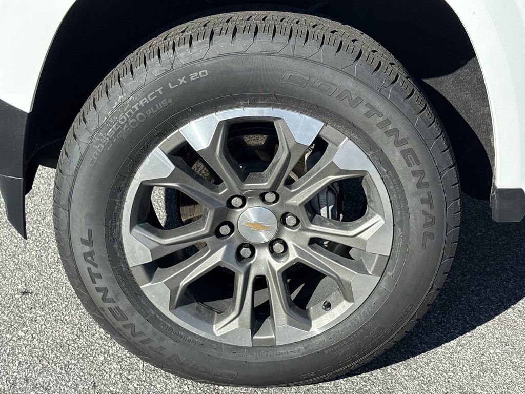 New 2025 Chevrolet Colorado W/T image 32