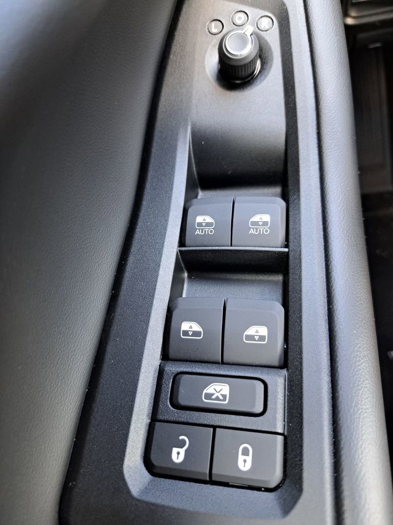 New 2025 Jeep Grand Cherokee L Limited image 16