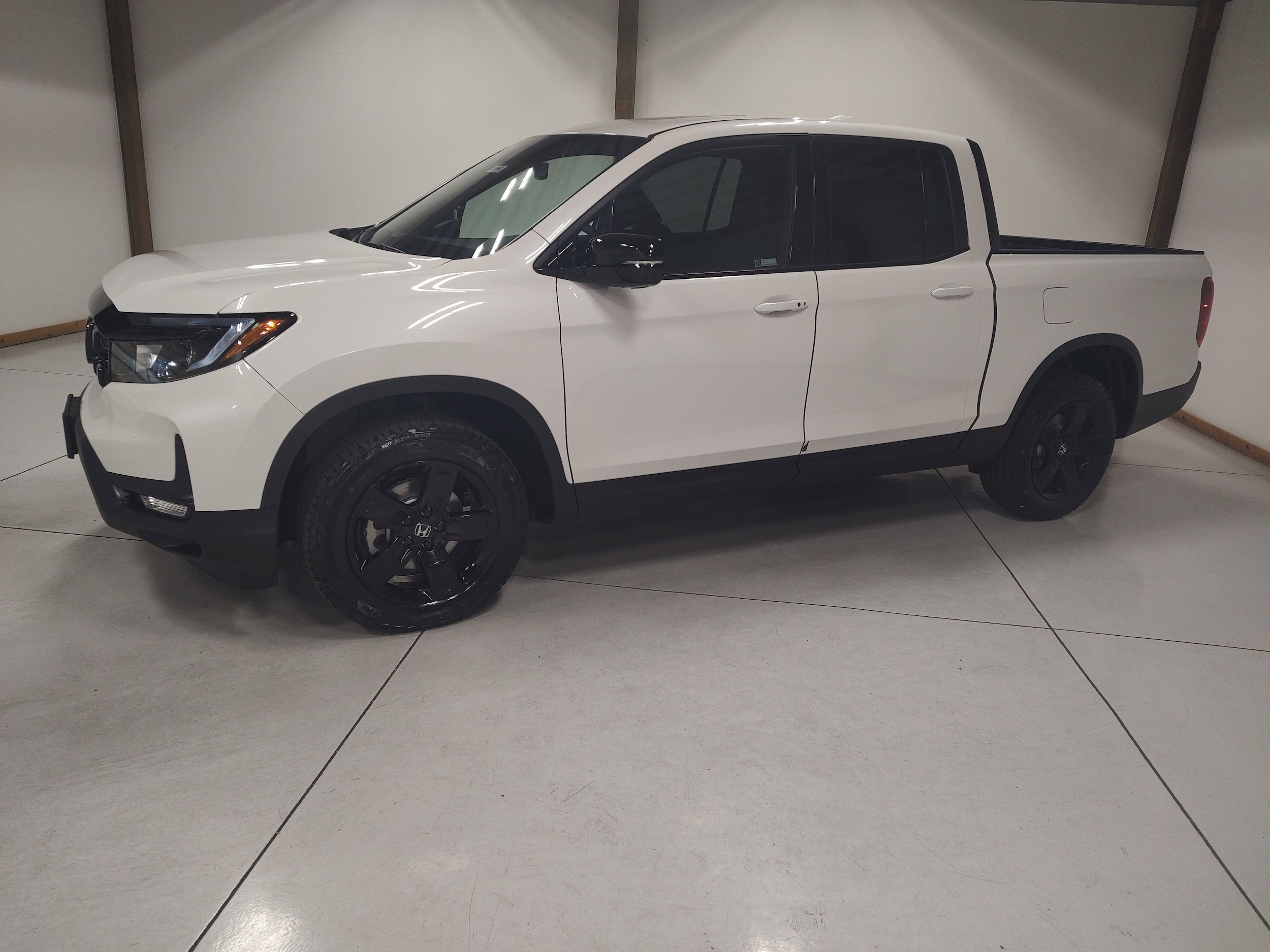 New 2026 Honda Ridgeline Black Edition image 4