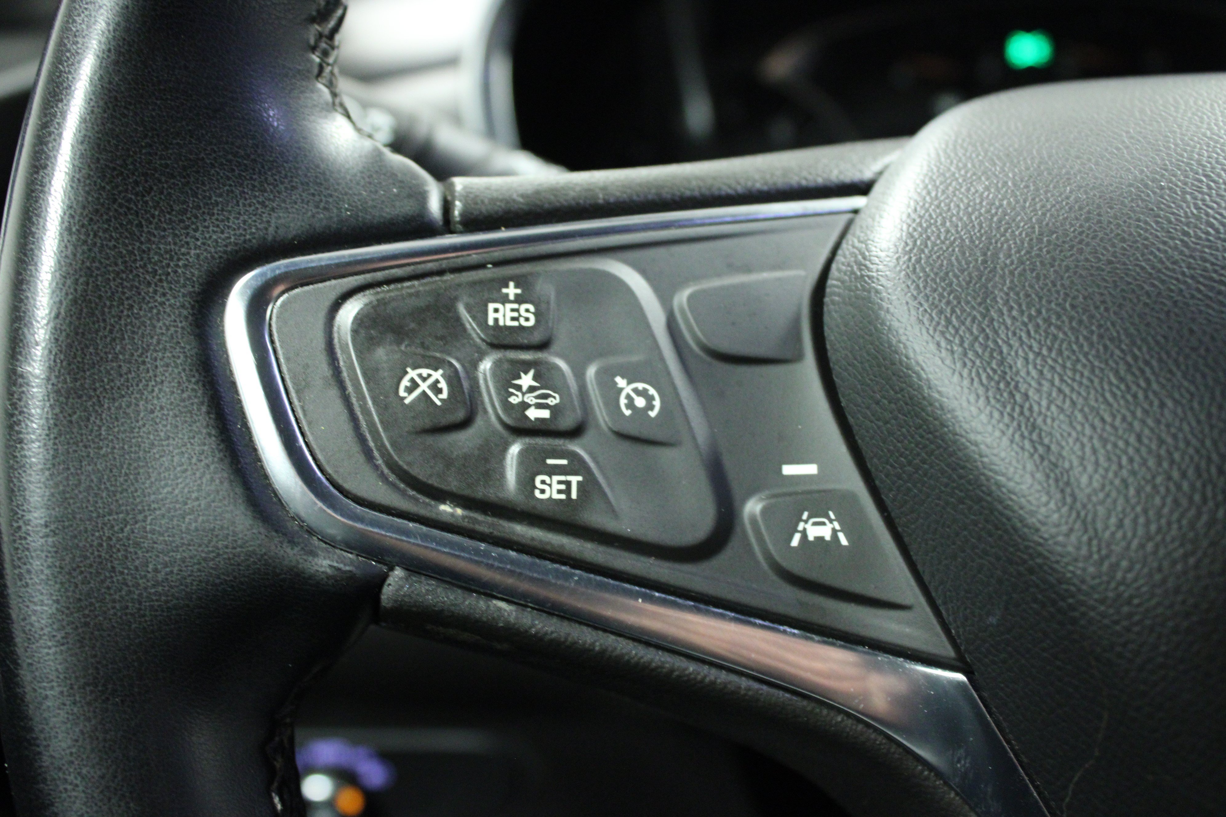 Used 2024 Chevrolet Equinox LT AWD/4WD image 20
