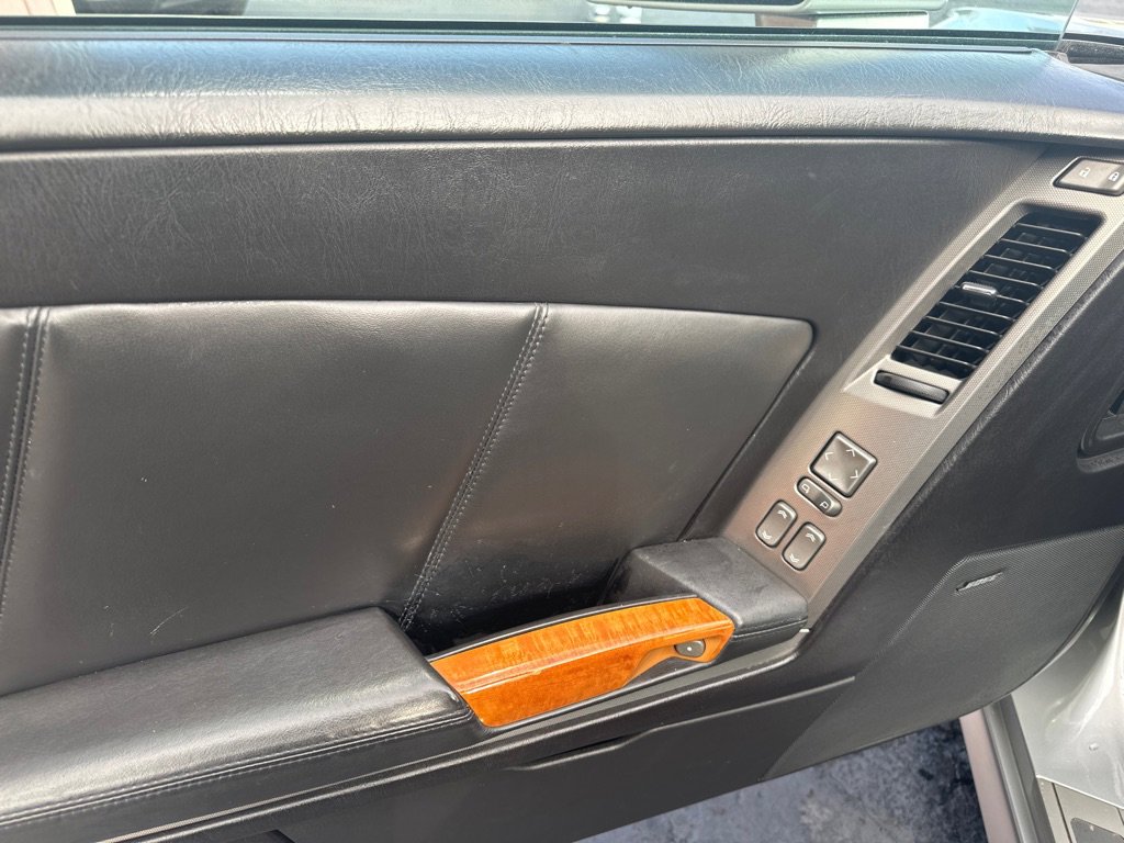 Used 2004 Cadillac XLR image 14