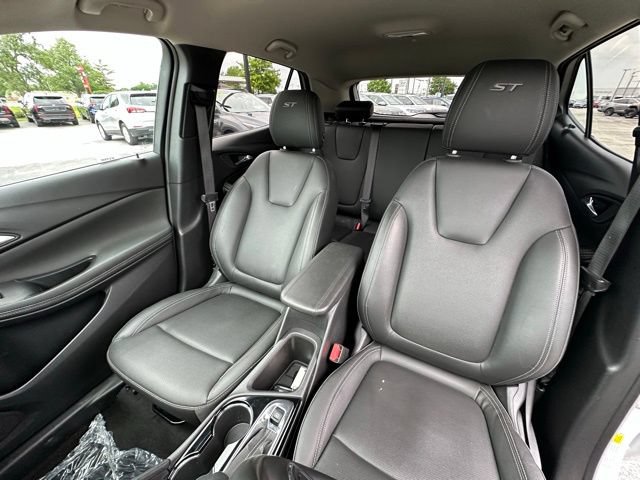 Used 2024 Buick Encore GX Sport Touring AWD/4WD image 29