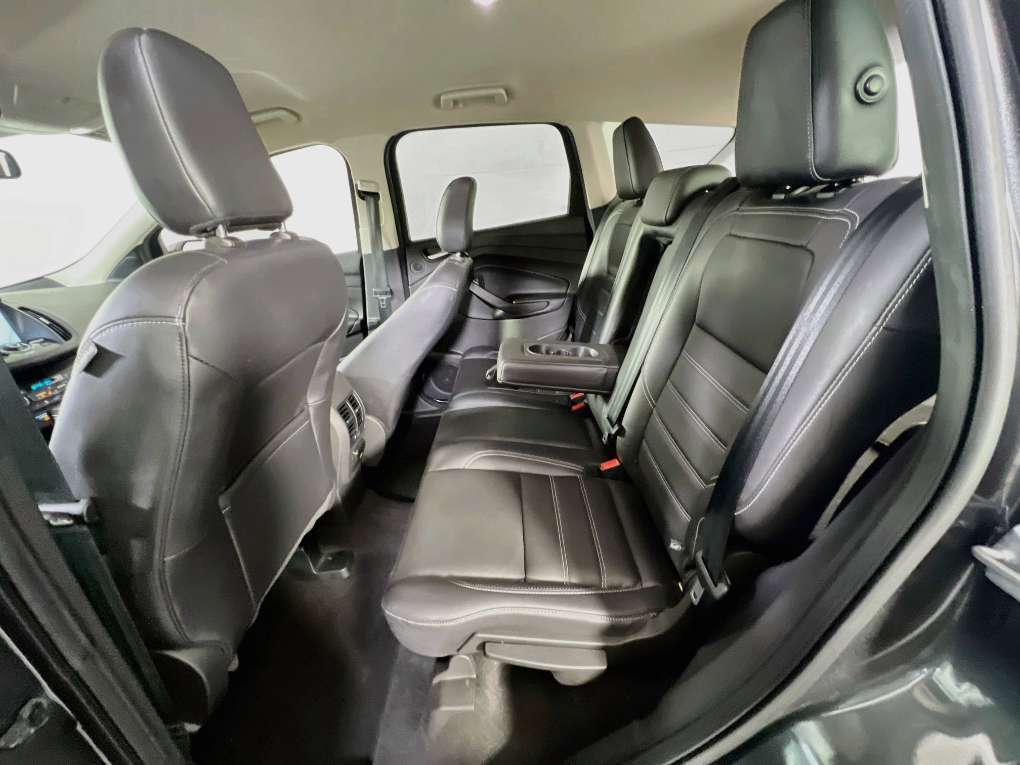 Used 2019 Ford Escape Titanium AWD/4WD image 24