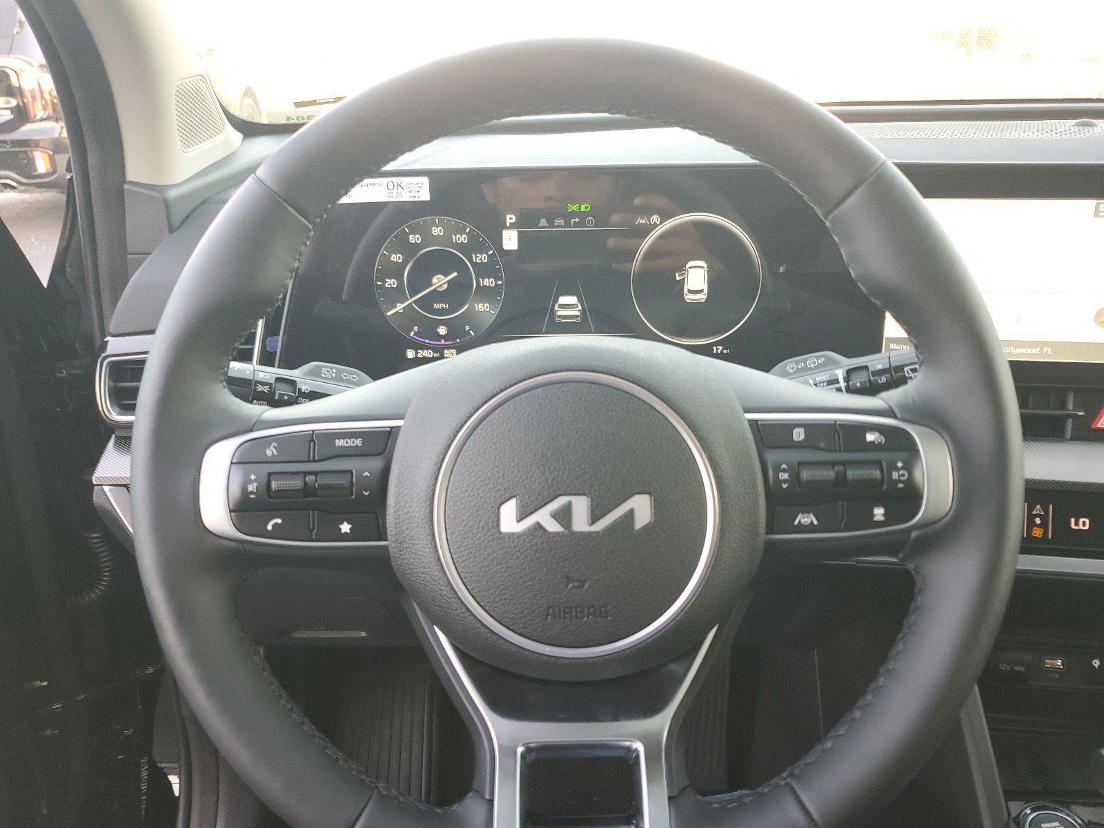 New 2025 Kia Sportage SX image 22