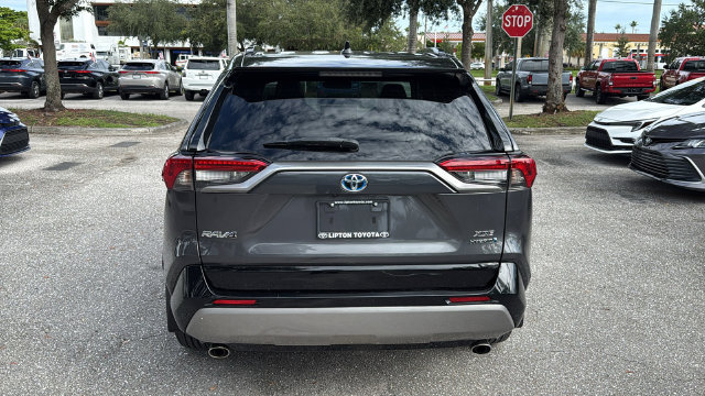 Used 2024 Toyota RAV4 XSE AWD/4WD image 6