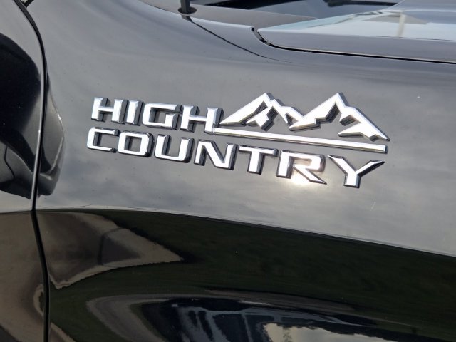 Used 2019 Chevrolet Silverado 1500 High Country w/ Z71 Off-Road Package AWD/4WD image 24