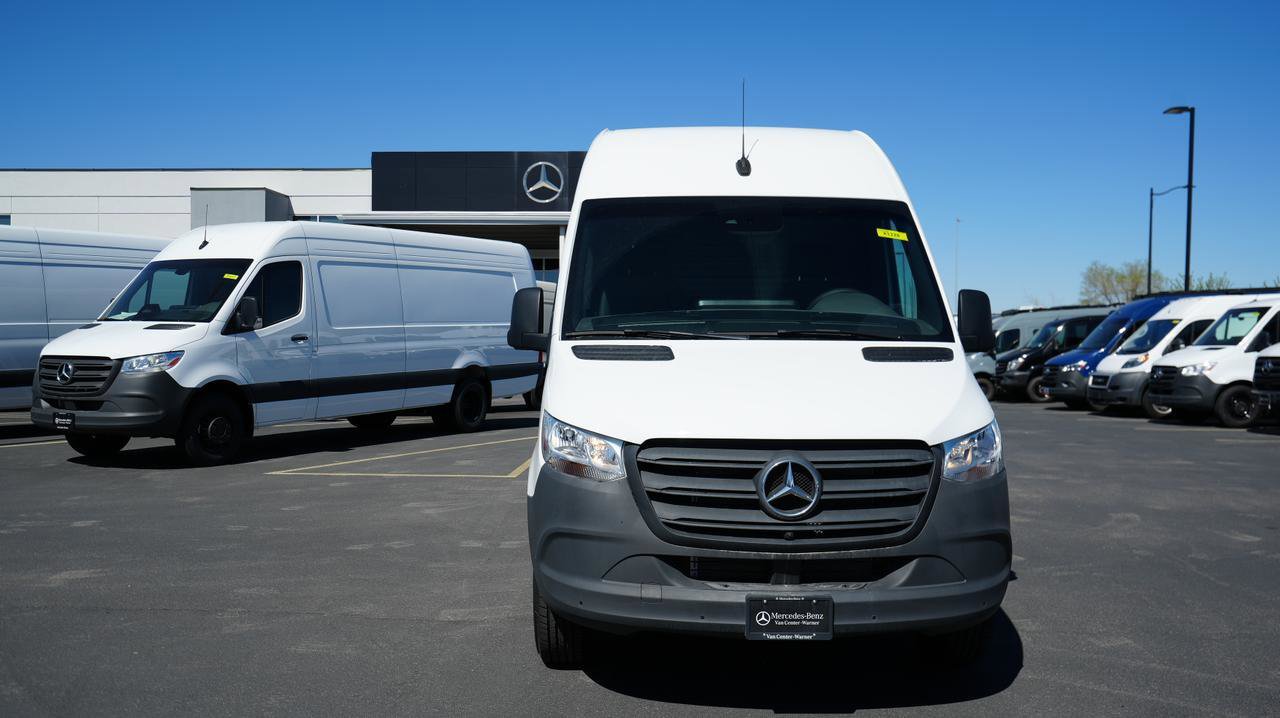 Used 2024 Mercedes-Benz Sprinter 144 Cargo image 2
