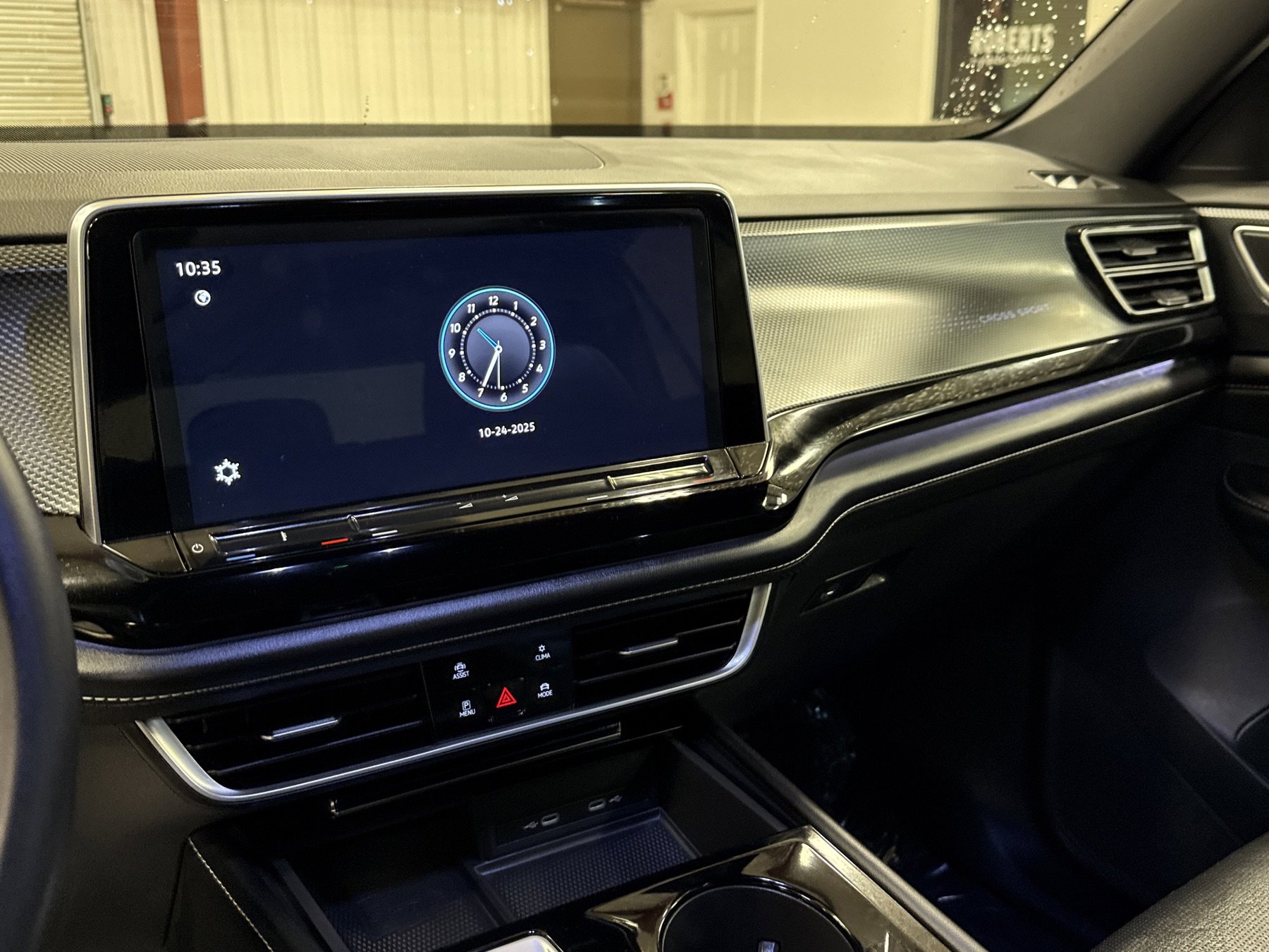 Used 2024 Volkswagen Atlas Cross Sport SEL image 8