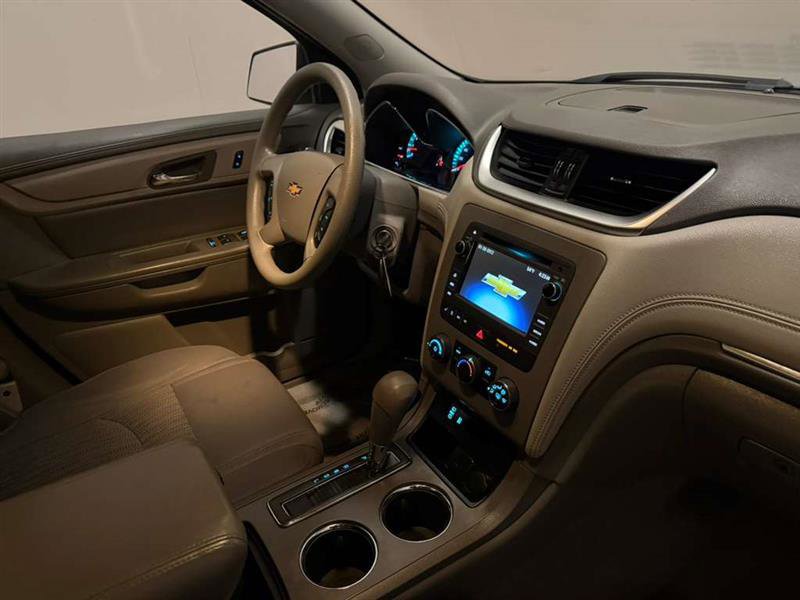Used 2016 Chevrolet Traverse LS image 29
