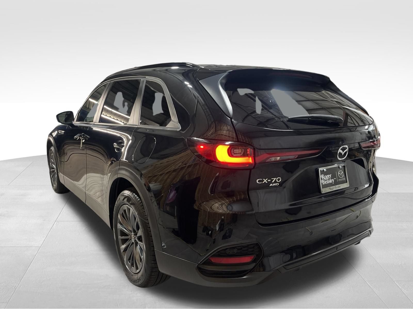 Certified 2025 MAZDA CX-70 3.3 Turbo w/ Preferred Package AWD/4WD image 7