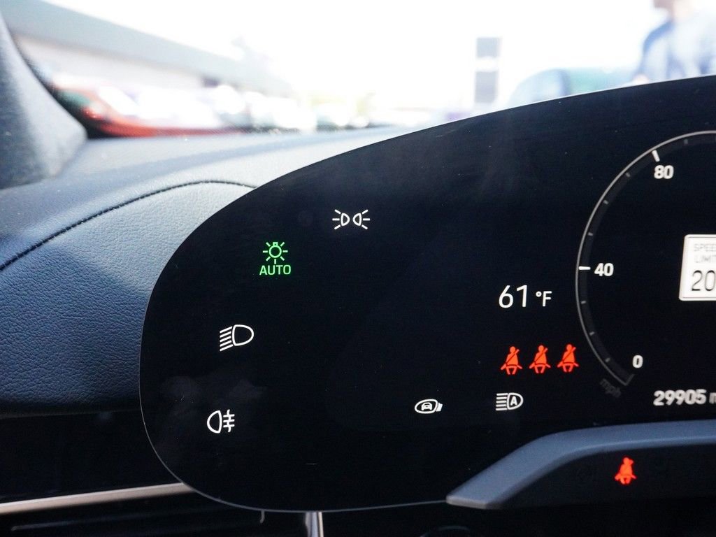 Used 2022 Porsche Taycan RWD image 49