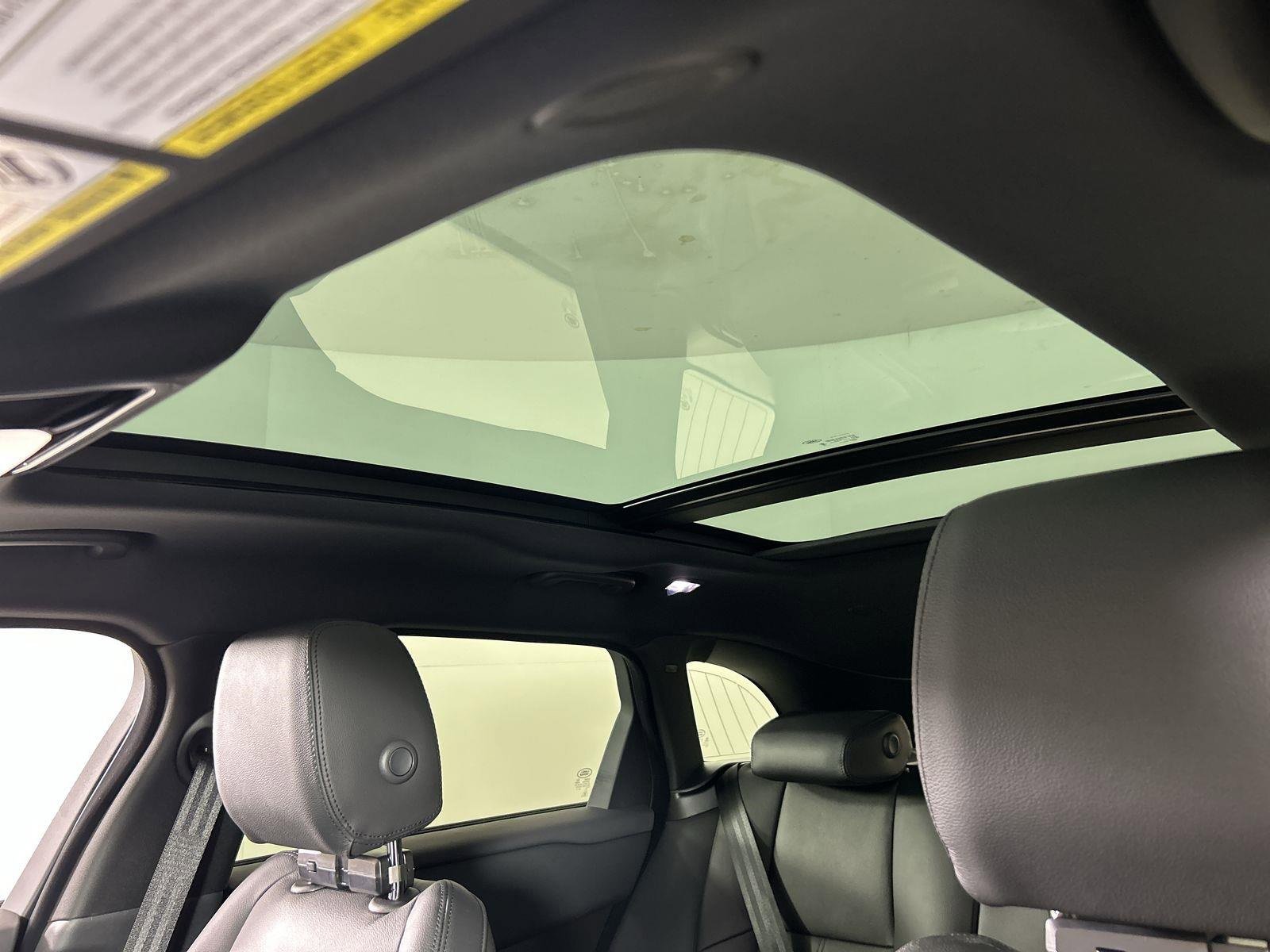 Certified 2026 Land Rover Range Rover Velar Dynamic SE image 9